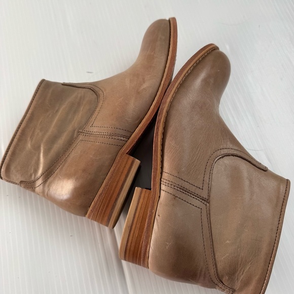 Hinge Tan Leather Ankle Booties side zip size 7 - Picture 3 of 8